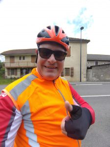 Un cycliste heureux